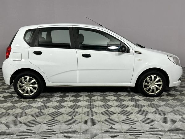 2011-Chevrolet-Aveo-16-L-Hatch image:16