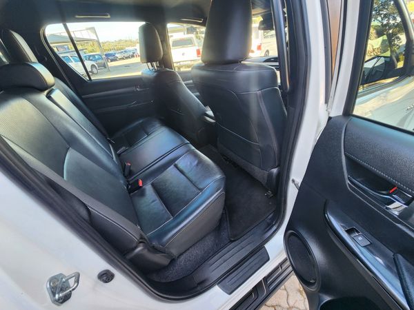 2022-Toyota-Hilux-28-GD-6-Raised-Body-Legend-Auto-Double-Cab image:5