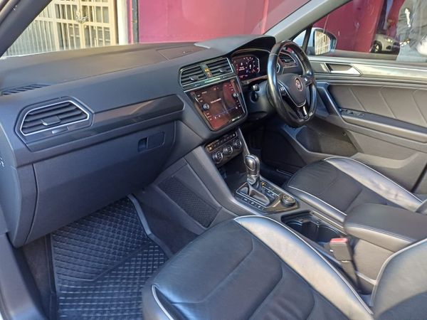 2019-Volkswagen-Tiguan-20-TSI-Highline-4Motion-Auto image:17