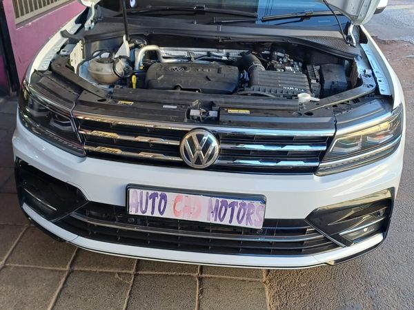 2019-Volkswagen-Tiguan-20-TSI-Highline-4Motion-Auto image:3