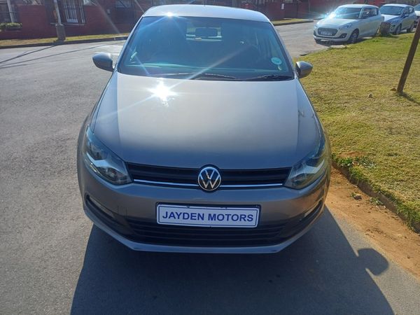 2023-Volkswagen-Polo-Vivo-16-AUTO image:1
