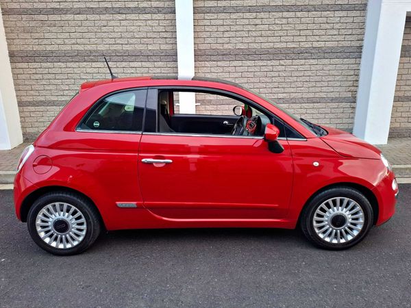 2013-Fiat-500-12-Lounge-Auto image:1
