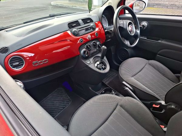 2013-Fiat-500-12-Lounge-Auto image:3