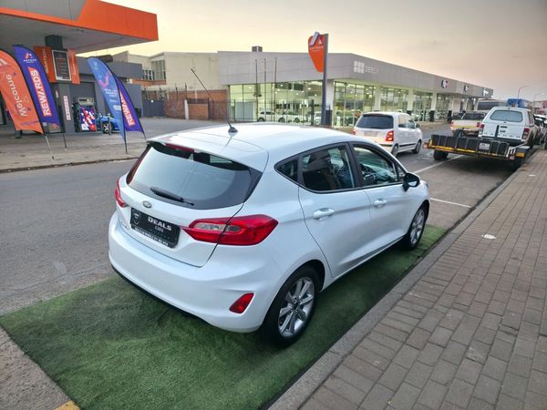 2018-Ford-Fiesta-10-EcoBoost-Trend-5-dr image:2