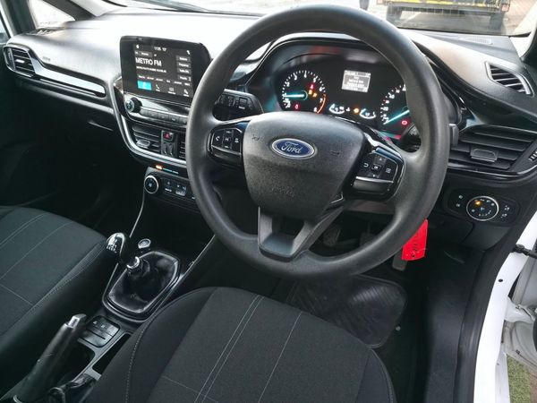 2018-Ford-Fiesta-10-EcoBoost-Trend-5-dr image:4