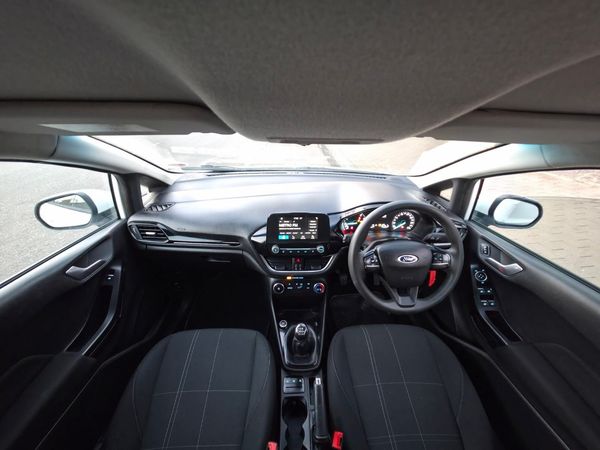 2018-Ford-Fiesta-10-EcoBoost-Trend-5-dr image:8
