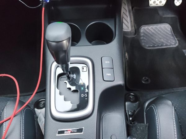 2026-Toyota-Hilux-28GD-6-GR-Sport-Double-Cab-4x4 image:10