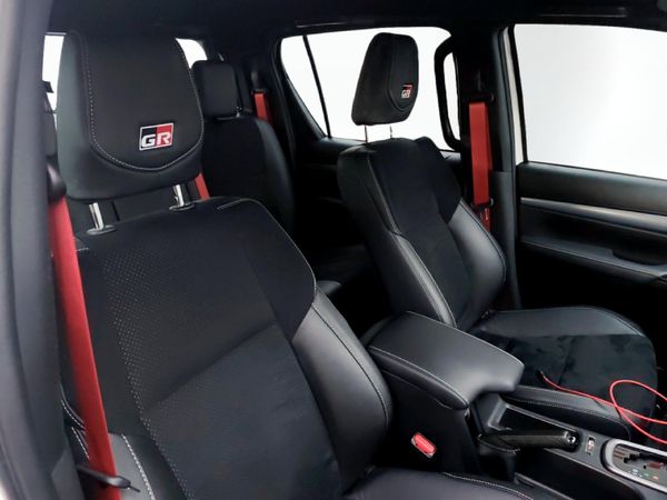 2026-Toyota-Hilux-28GD-6-GR-Sport-Double-Cab-4x4 image:15