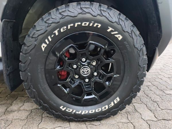 2026-Toyota-Hilux-28GD-6-GR-Sport-Double-Cab-4x4 image:18