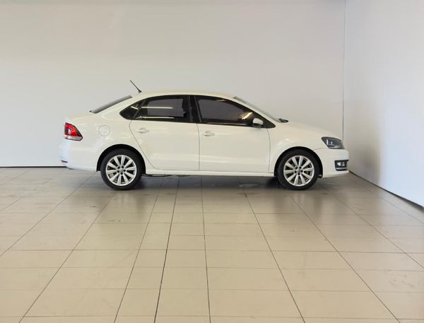 2017-Volkswagen-Polo-GP-16-Comfortline image:9