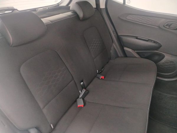 2023-Hyundai-Grand-i10-10-Motion image:10