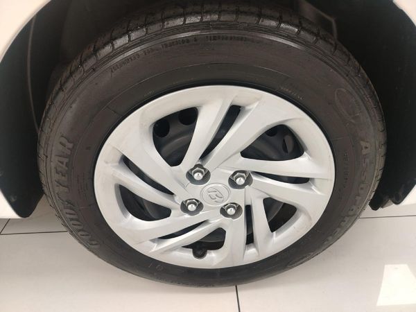 2023-Hyundai-Grand-i10-10-Motion image:5