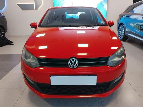 2010-Volkswagen-Polo-14-Comfortline image:1