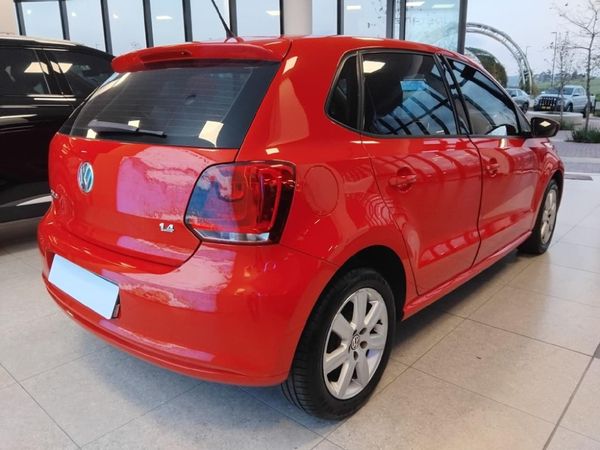 2010-Volkswagen-Polo-14-Comfortline image:3