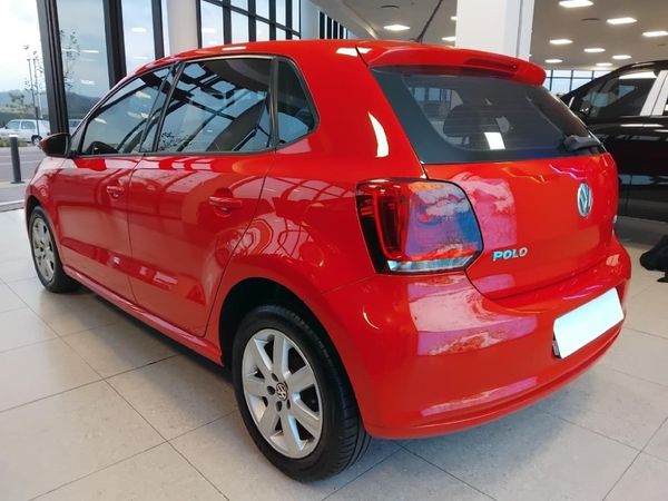 2010-Volkswagen-Polo-14-Comfortline image:5