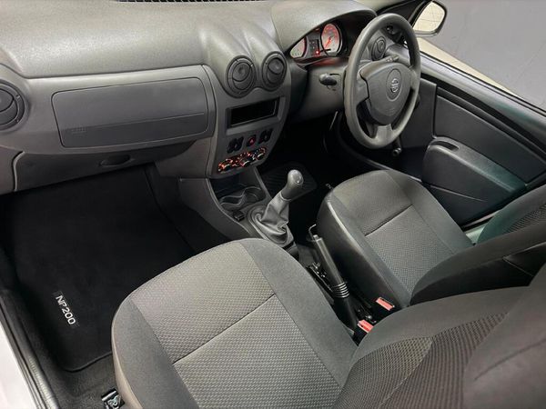 2023-Nissan-NP200-16-AC-Safety-Pack image:10