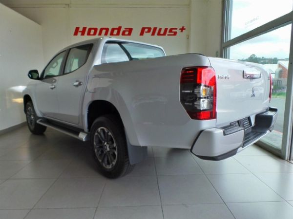 2021-Mitsubishi-Triton-24-Di-Dc-Auto-Double-Cab image:3