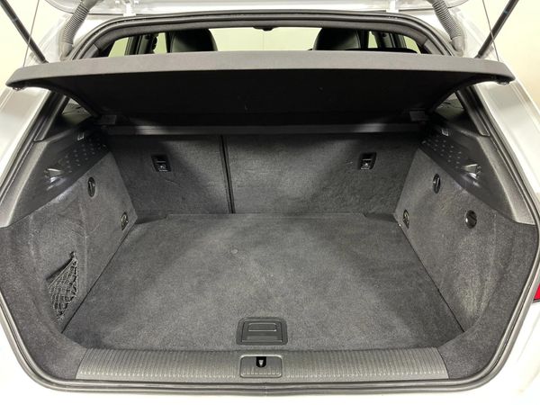 2014-Audi-S3-Sportback-quattro-Auto image:12