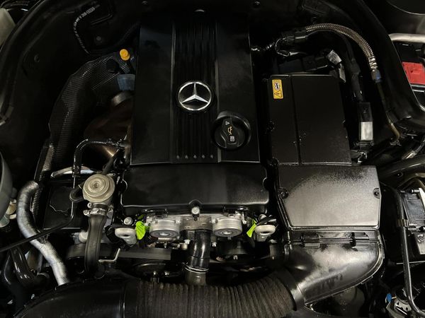 2010-Mercedes-Benz-C-Class-C-200K-Classic-Auto image:10