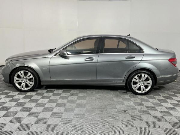 2010-Mercedes-Benz-C-Class-C-200K-Classic-Auto image:18
