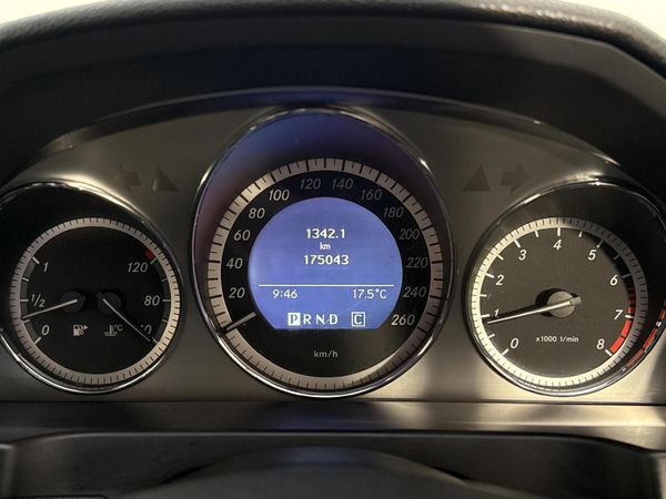 2010-Mercedes-Benz-C-Class-C-200K-Classic-Auto image:2
