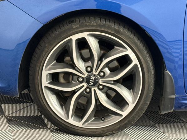 2016-Kia-Cerato-Koup-16T-GDi image:3