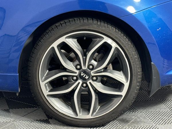 2016-Kia-Cerato-Koup-16T-GDi image:5