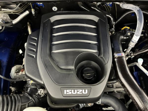 2022-Isuzu-D-Max-19-DDI-HR-LS-Double-Cab image:11