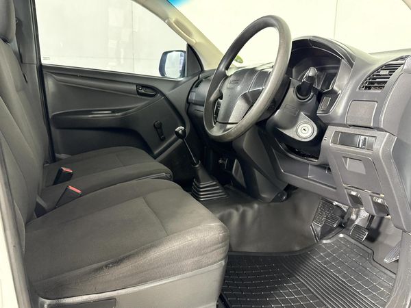 2019-Isuzu-D-Max-250-HO-Fleetise-Single-Cab image:7