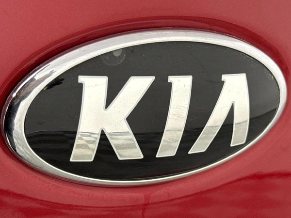 2016-Kia-Rio-12-Sedan image:10