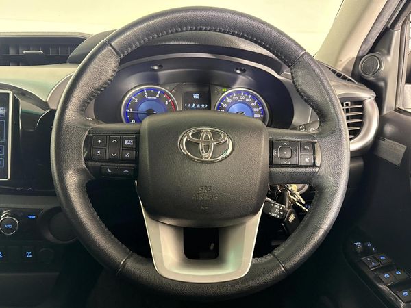 2016-Toyota-Hilux-28-GD-6-Raised-Body-Raider-Double-Cab image:10