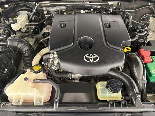 2016-Toyota-Hilux-28-GD-6-Raised-Body-Raider-Double-Cab image:12