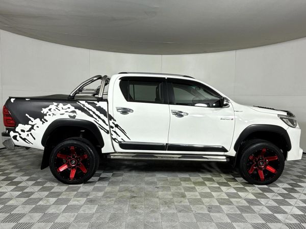 2016-Toyota-Hilux-28-GD-6-Raised-Body-Raider-Double-Cab image:16