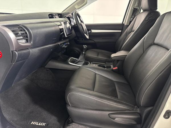 2016-Toyota-Hilux-28-GD-6-Raised-Body-Raider-Double-Cab image:8