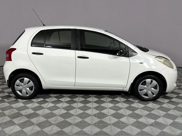 2007-Toyota-Yaris-T1-5-dr image:16