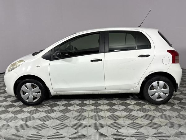 2007-Toyota-Yaris-T1-5-dr image:18