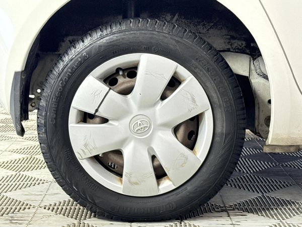 2007-Toyota-Yaris-T1-5-dr image:7