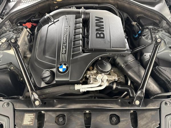 2011-BMW-5-Series-535i-Individual-Auto image:15