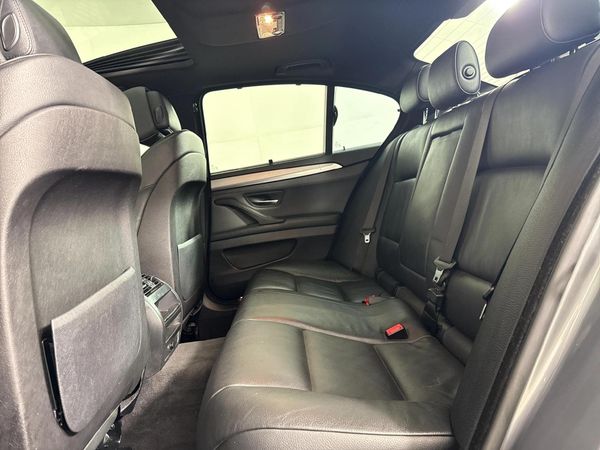 2011-BMW-5-Series-535i-Individual-Auto image:3