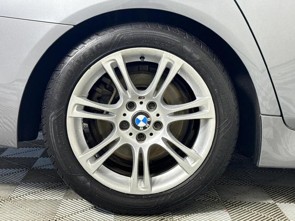 2011-BMW-5-Series-535i-Individual-Auto image:7