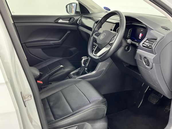 2022-Volkswagen-T-Cross-10-TSI-Highline-Auto image:9