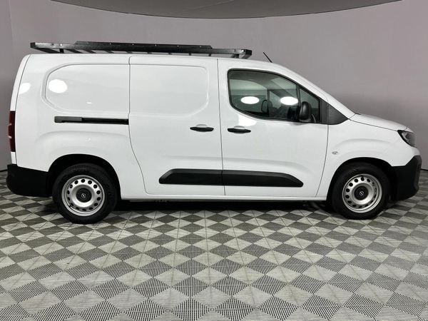 2025-Opel-Combo-Cargo-16TD-LWB-Panel-Van image:13
