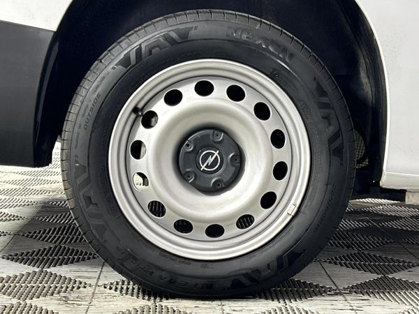 2025-Opel-Combo-Cargo-16TD-LWB-Panel-Van image:5