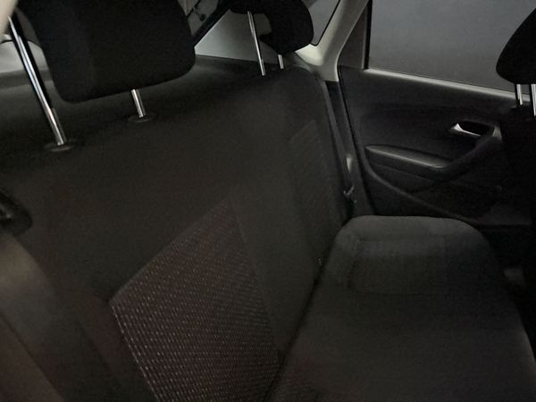 2019-Volkswagen-Polo-Vivo-14-Trendline-5-dr image:13