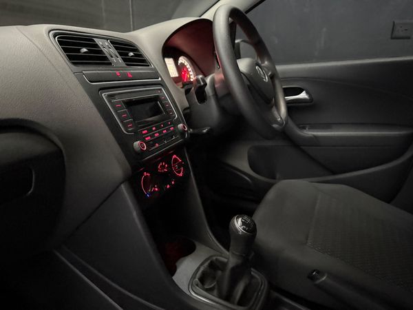 2019-Volkswagen-Polo-Vivo-14-Trendline-5-dr image:17