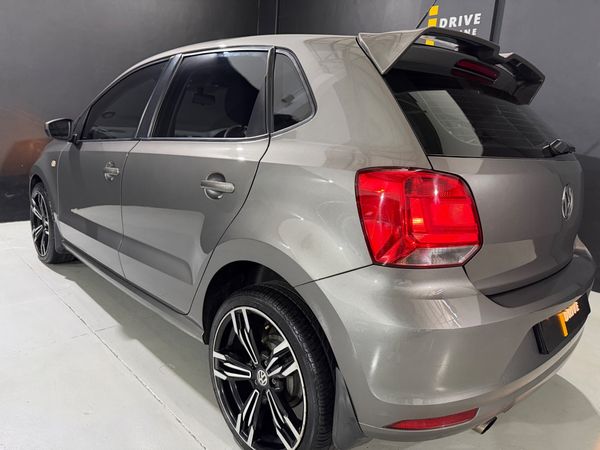 2019-Volkswagen-Polo-Vivo-14-Trendline-5-dr image:6