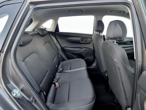 2023-Hyundai-i20-14-Motion-Auto image:12