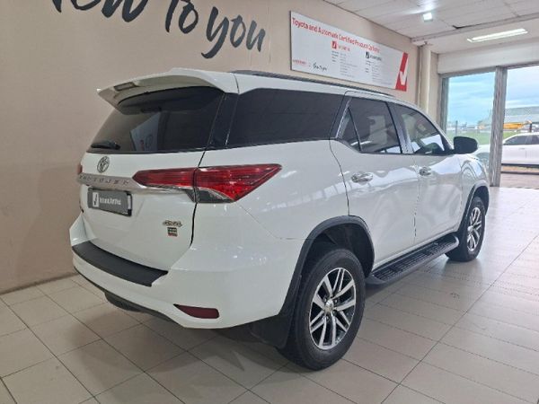 2017-Toyota-Fortuner-28-GD-6-4x4-Auto image:1