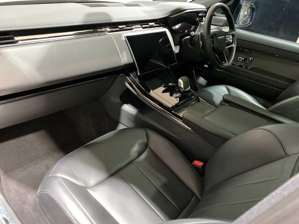 2026-Land-Rover-Range-Rover-Sport-30-D-HSE-190kW image:10