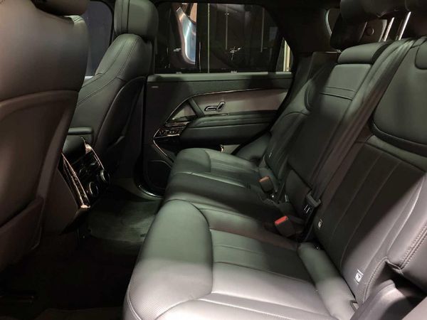 2026-Land-Rover-Range-Rover-Sport-30-D-HSE-190kW image:12